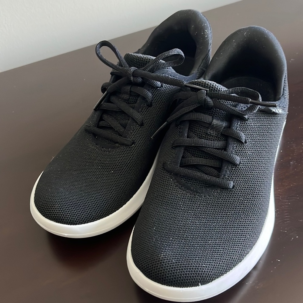 Like new, worn twice Kizik Step In Sneakers